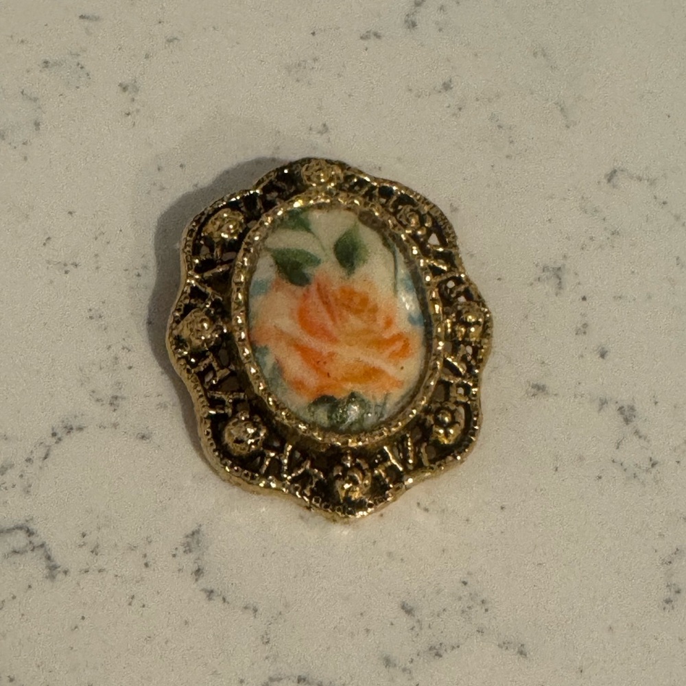Vintage Floral Brooch with Gold Accents